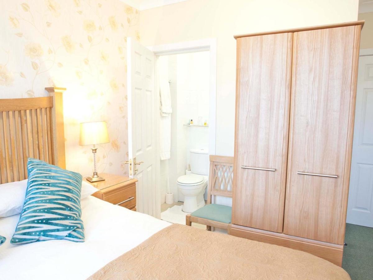 Amberlea Guest House Суонидж Экстерьер фото