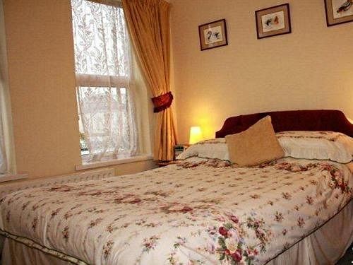 Amberlea Guest House Суонидж Экстерьер фото