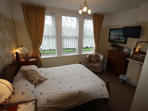 Amberlea Guest House Суонидж Экстерьер фото