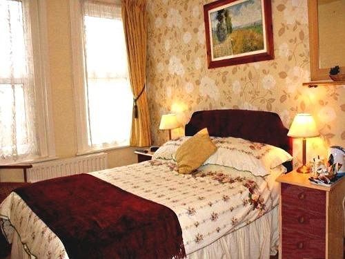 Amberlea Guest House Суонидж Экстерьер фото